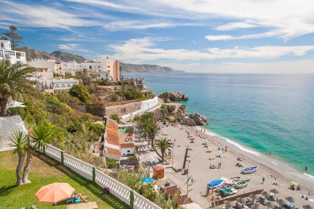 Acapulco Playa Bluewater Villas Nerja Exterior photo