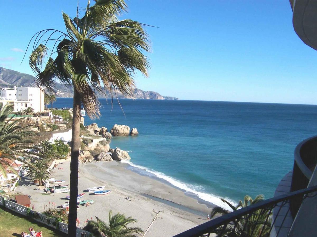 Acapulco Playa Bluewater Villas Nerja Exterior photo
