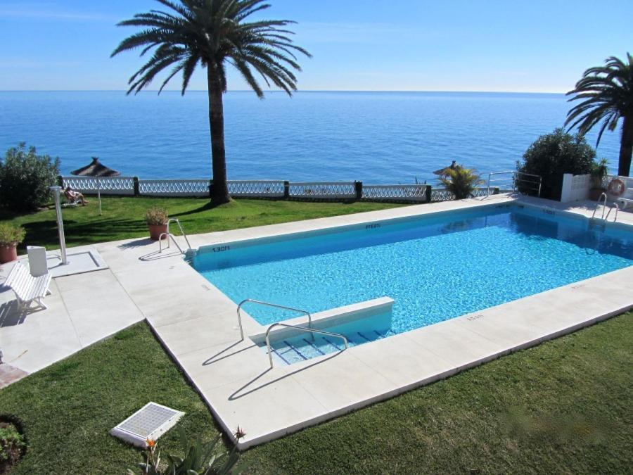 Acapulco Playa Bluewater Villas Nerja Exterior photo
